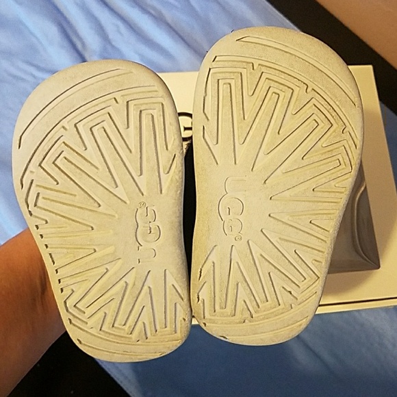 Baby UGG - Picture 4 of 7